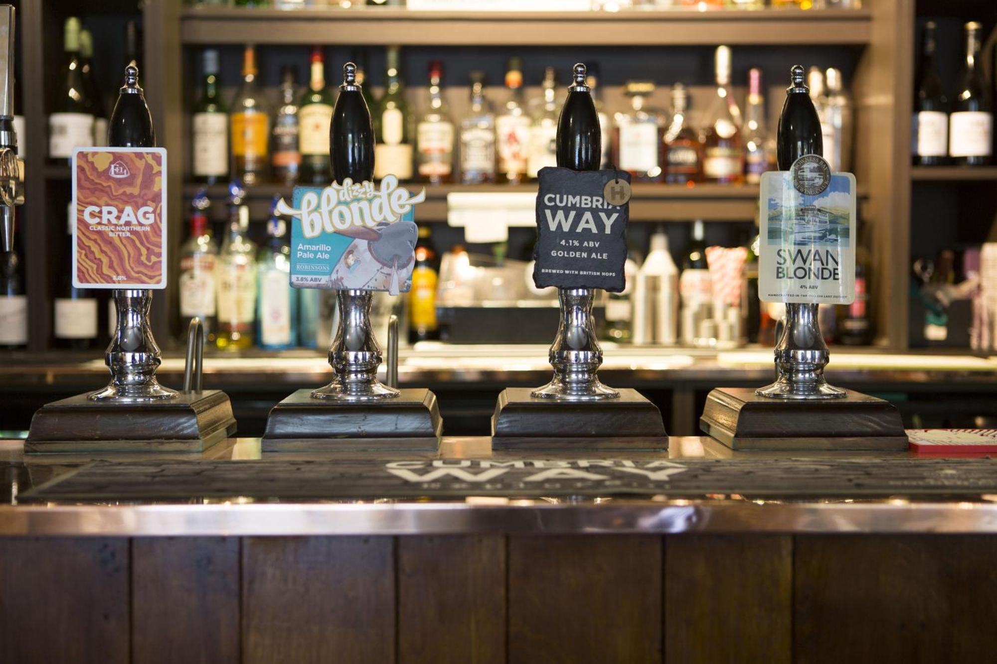 The Wheatsheaf Inn 켄달 외부 사진
