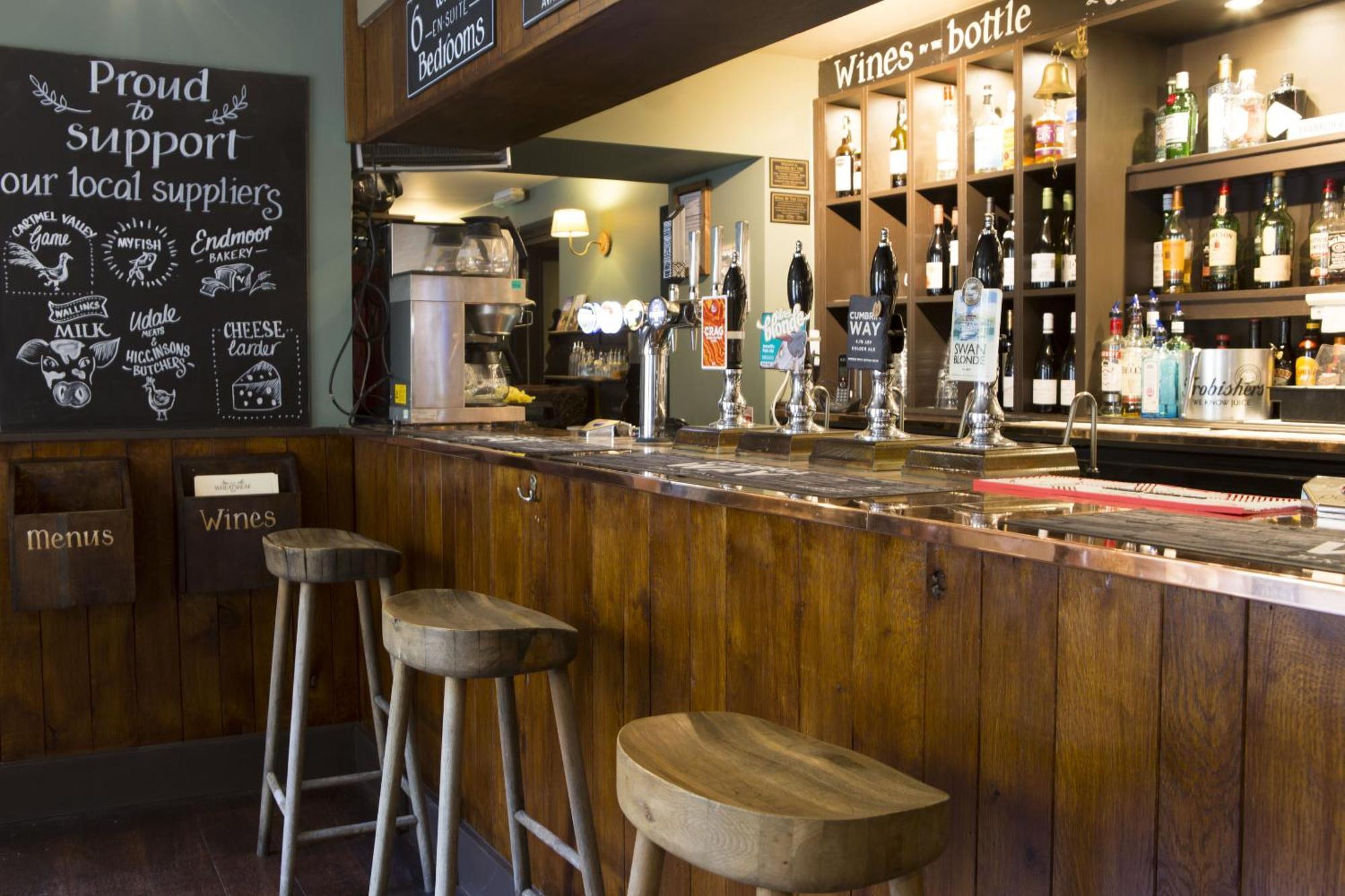 The Wheatsheaf Inn 켄달 외부 사진